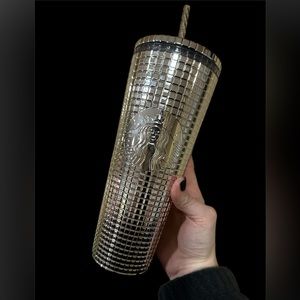 NWT Starbucks 2023 Holiday Metallic Mirror Silver Grid Venti Tumbler